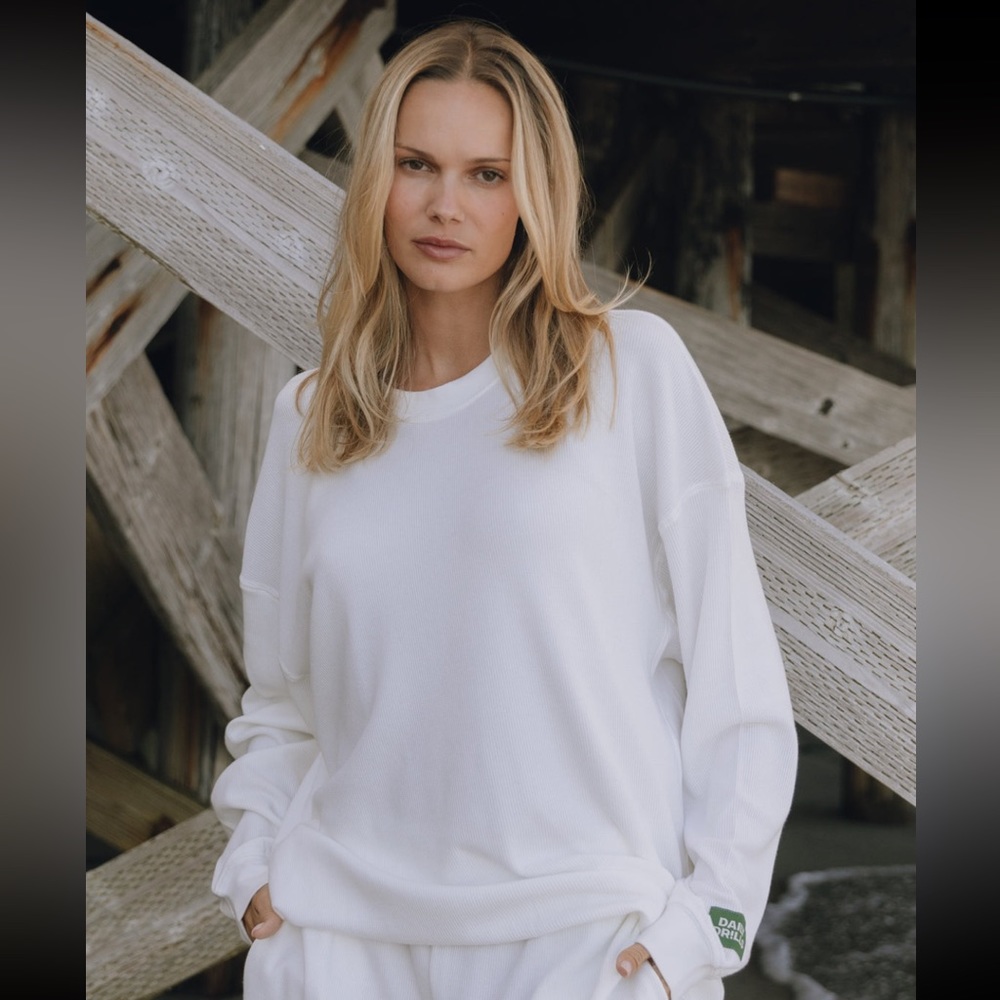 NWT Daily Drills Oversized Lightweight Thermal - white